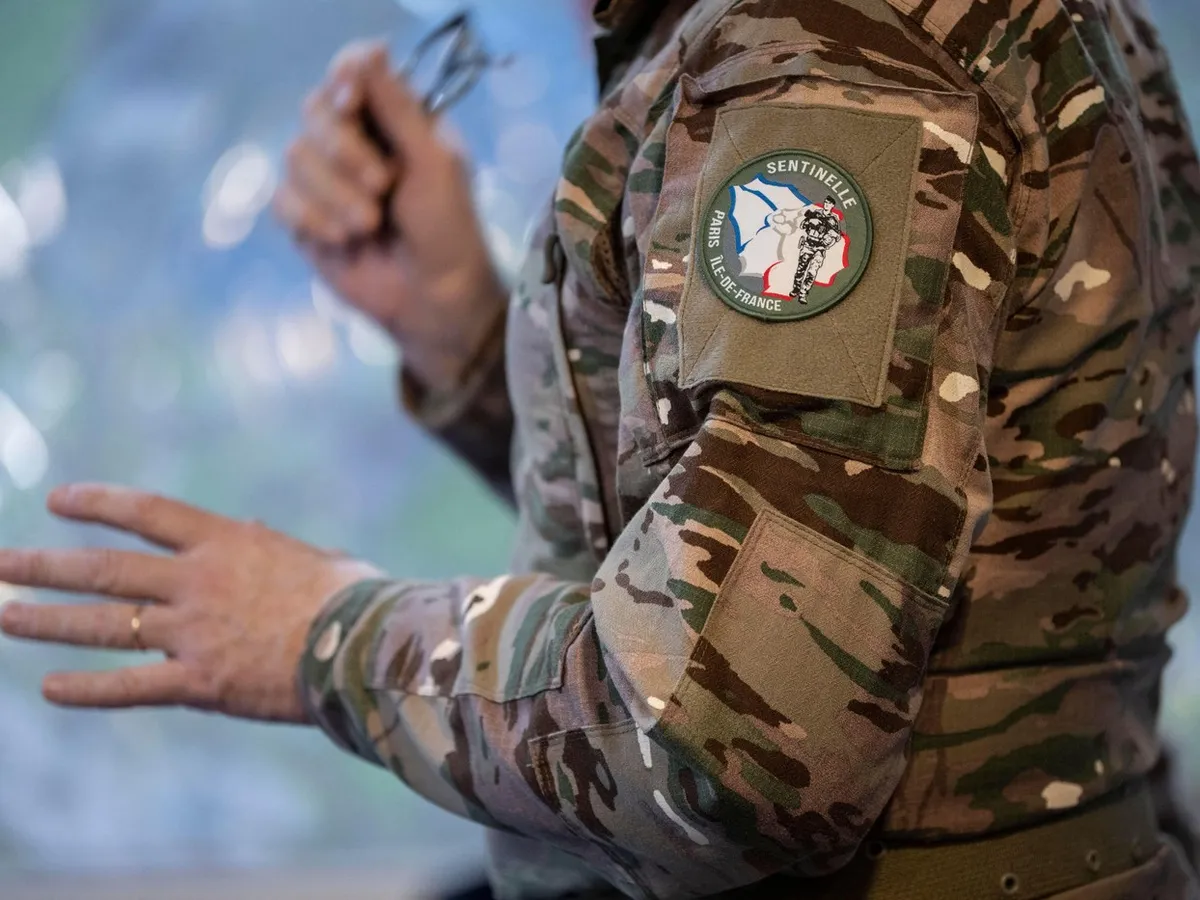 Franţa începe campania de recrutare pentru noul serviciu militar voluntar naţional de zece luni