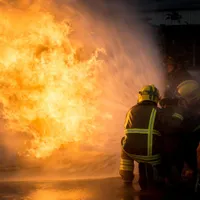 Explozie devastatoare într-un bloc din Topoloveni. 50 de locatari evacuați: "A bubuit. Ardea casa!" - Foto: Profimedia images - Caracter ilustrativ