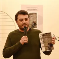Revista „Familia” a fost relansată. Noul redactor-șef Mircea Pricăjan prezintă noua ediție. Foto Ovi D. Pop