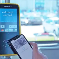 STB digitalizează procesul de plată a călătoriei în toate mijloacele de transport. / Foto: clubferoviar.ro