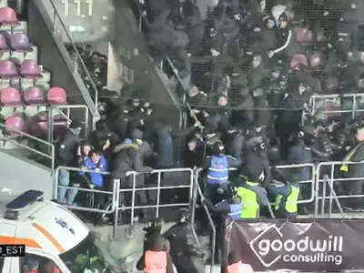 Scandal pe stadionul Giulești - Foto amator