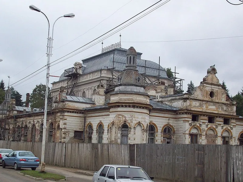 Cum arată Cazinoul Băilor din Vatra Dornei transformat în „Club muncitoresc”. A fost restaurat - Foto: wikipedia.org