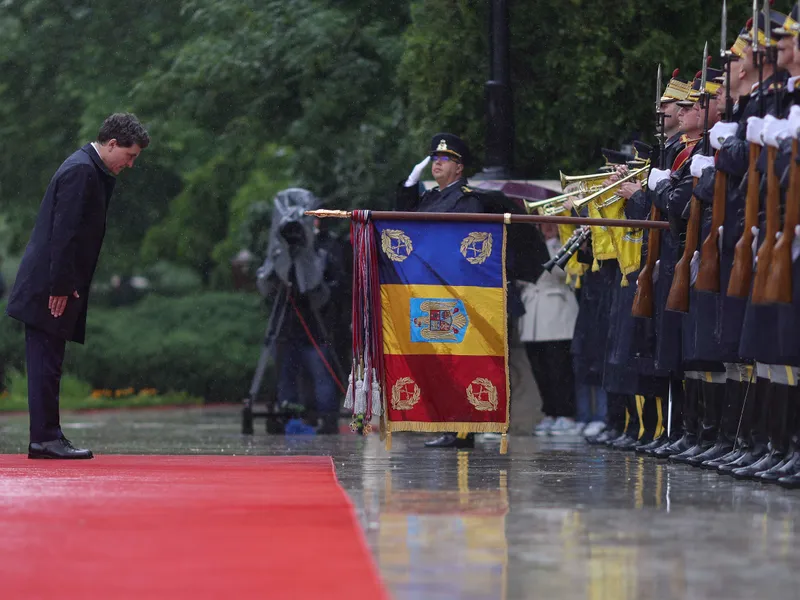 Nicușor Dan, mesaj pentru rezerviști. Când cresc pensie militare? - Foto: INQUAM PHOTOS / Octav Ganea