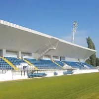 INVESTIȚIE  Stadionul din Turnu Măgurele  arată ca un OZN și are un gazon  impecabil, nu doar pentru Liga a III-a, dar și pentru meciurile de prima Divizie