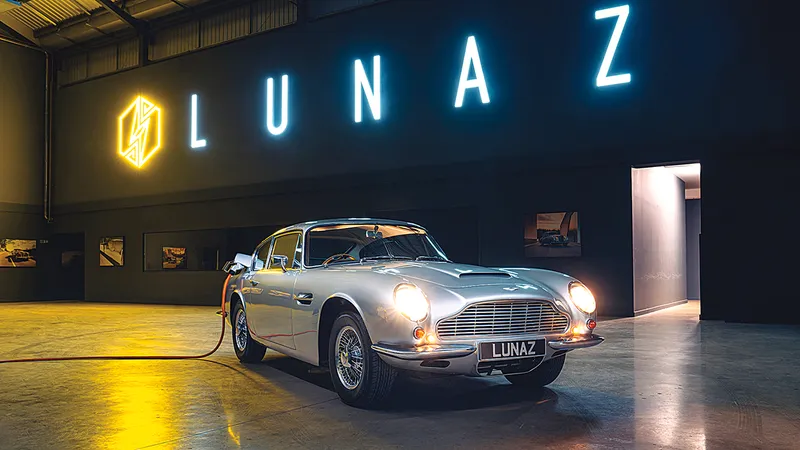 Aston Martin DB6