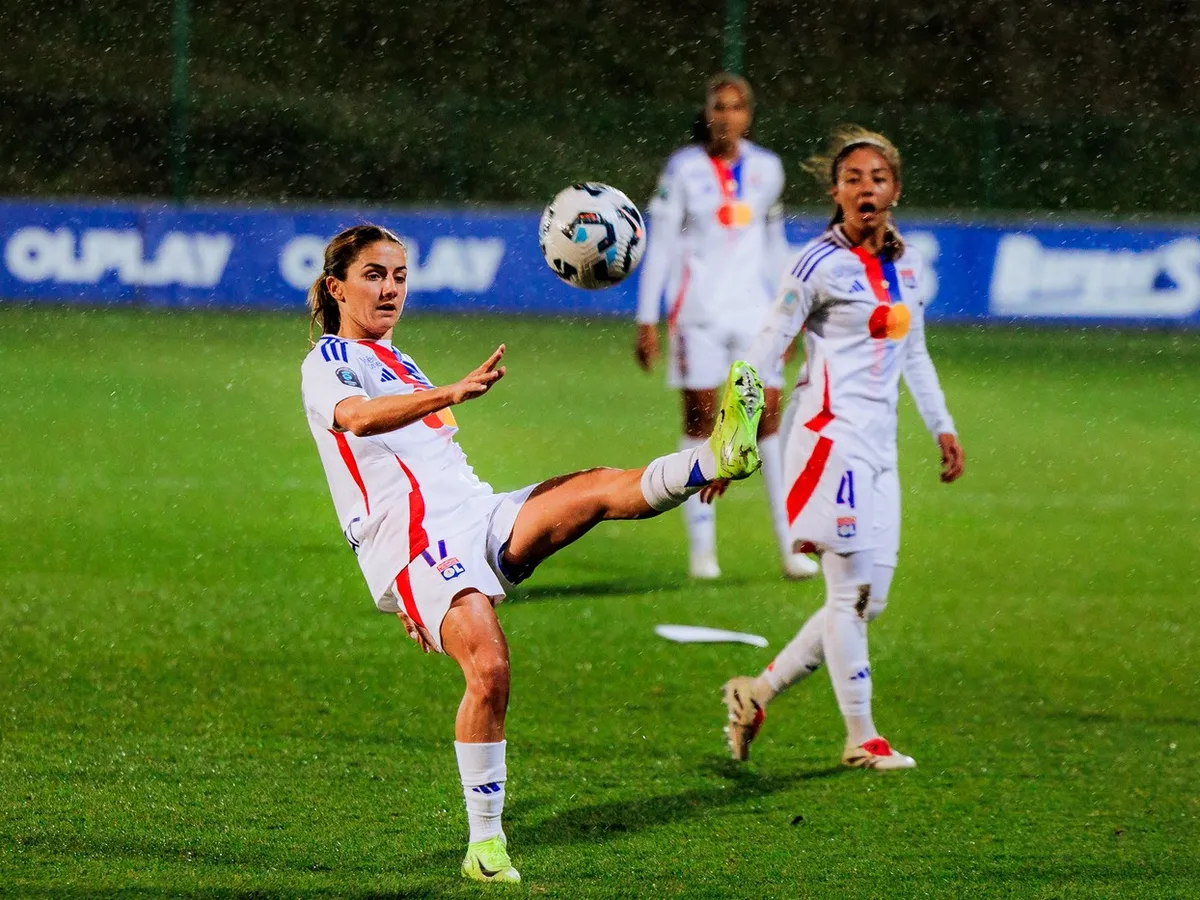 Incident la un meci de fotbal feminin. Un medic fals a vrut lenjeria intimă unor jucătoare. De ce? - Foto: Profimedia Images (rol ilustrativ)