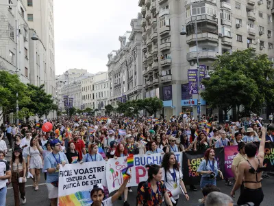 Peste 15.000 de oameni, la Bucharest Pride 2022, marșul de susținere LGBTQIA+. / Foto: Inquam Photos / George Călin