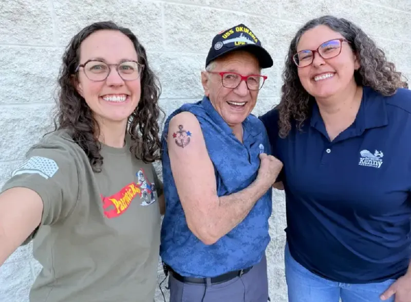 Kenny Jary și-a făcut primul tatuaj datorită prietenelor lui - Foto: Business Insider