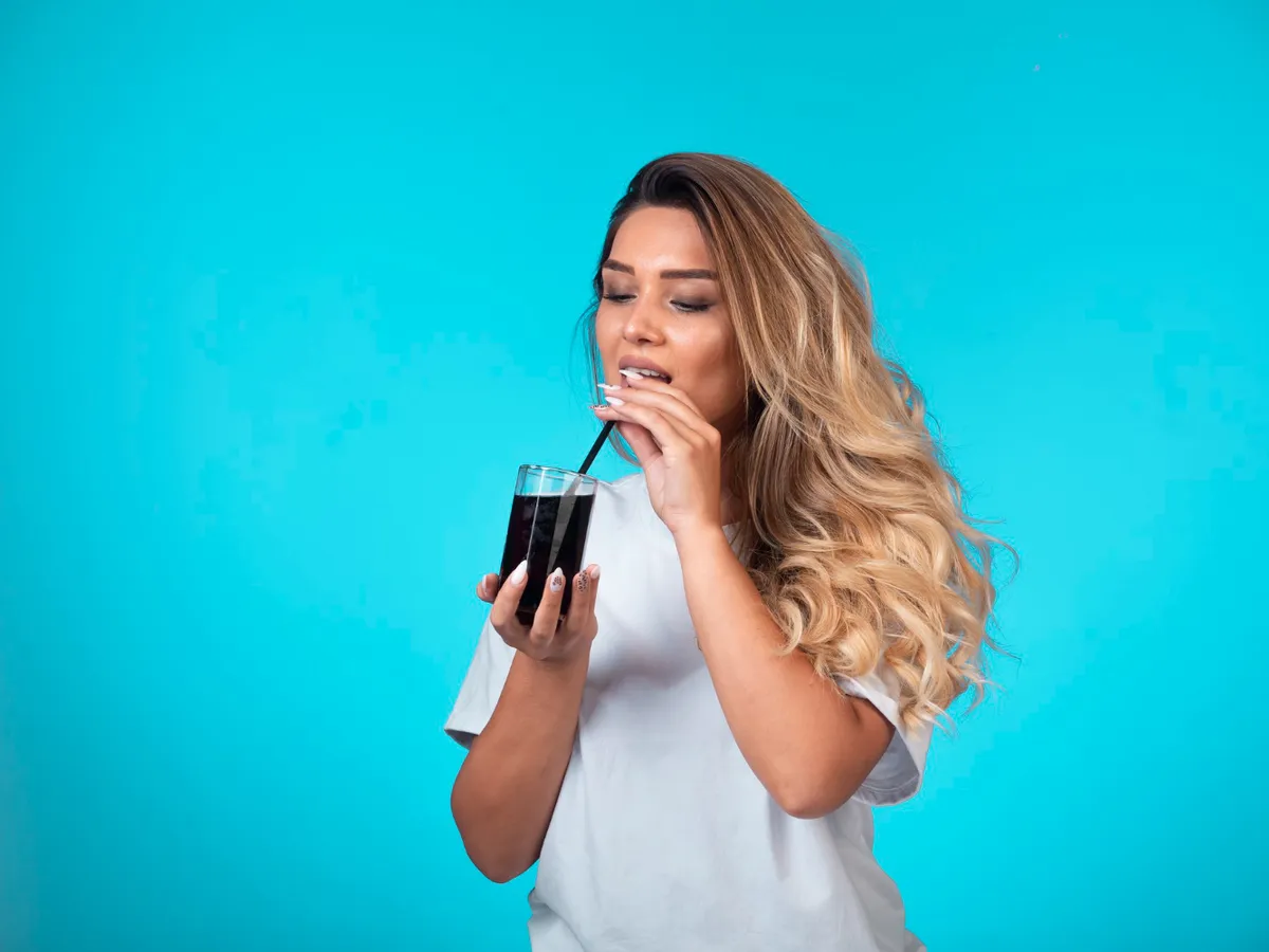 Ce se întâmplă cu glicemia când bei Coca Cola dietetică în mod regulat. Care sunt riscurile pentru sănătate?