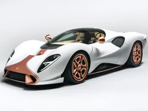 Italienii reînvie un supercar legendar. Motor V8 turbo de 700 de cai și preț de 1.600.000 € - Foto: topgear.com