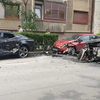 Așa arată mașinile după accidentul produs de șoferul ministrului Transporturilor Foto: Facebook/Ionela Arcanu