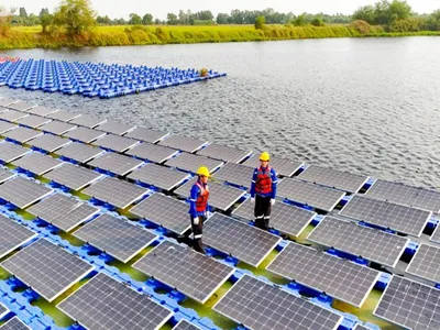 Prima fabrică de panouri fotovoltaice plutitoare din Europa, în România. Unde va fi construită? - Foto: etech.iec.ch (Imagine cu rol ilustrativ)