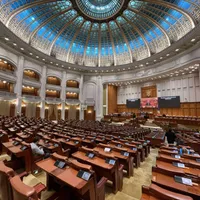 George Simon nu a fost prezent la citirea moțiunii de cenzură AUR împotriva Guvernului   Foto: digi24