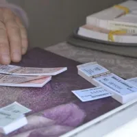 Meseria de vânzător de bilete în Iași, pe care de dispariție. Digitalizarea este „cauza”/FOTO: ziaruldeiasi.ro