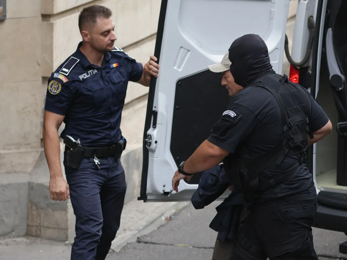 Spionul trădător Alexandru Bălan, în momentul arestării, la 9 septembrie 2025 Foto: INQUAM Photos/George Călin