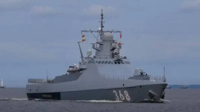 FOTO&VIDEO Rușii pun sisteme de rachete antiaeriene pe navele care patrulează în Marea Neagră / https://en.topwar.ru/