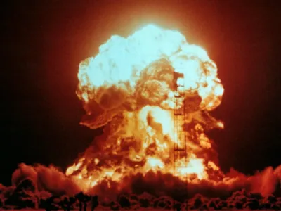 Proiectul „Fiare de plug” și criza din Golful Persic: Cum ar putea SUA să folosească explozii nucleare ca să evite Strâmtoarea Ormuz