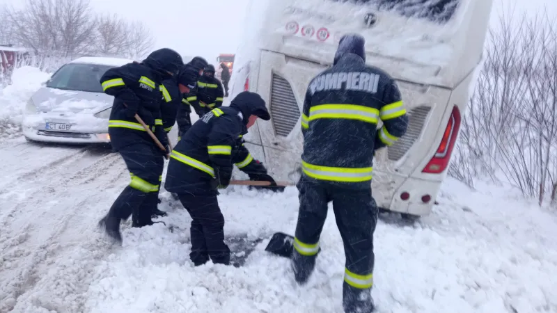 Tronsoane de drum închise la ora 18 din cauza viscolului Foto: ISU Constanta
