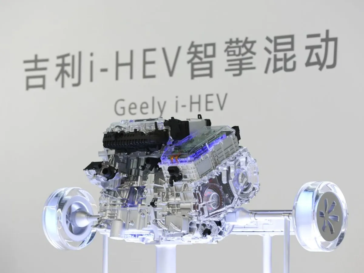 Moare motorul pe benzină? Chinezii au dezvoltat o unitate cu un randament-record de 48,41% și consum de 2,2 l