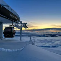 Schiorii iau cu asalt Sinaia, după ce a nins. / Foto: Gondola Sinaia, Facebook
