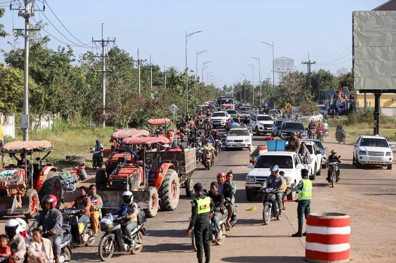 Locuitori evacuați în urma confruntărilor de la granița dintre Cambodgia și Thailanda - Foto: Profimedia Images
