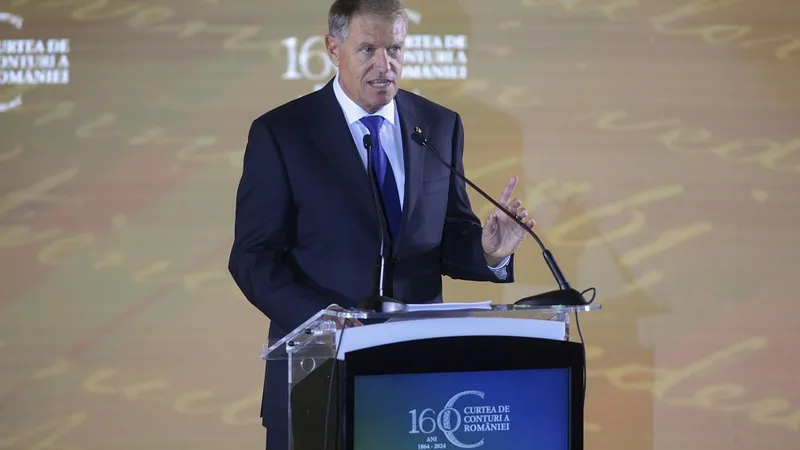 Deplasările de lux ale lui Iohannis. Ciolacu spune că desecretizează costul acestora - Foto: INQUAM PHOTOS/George Călin
