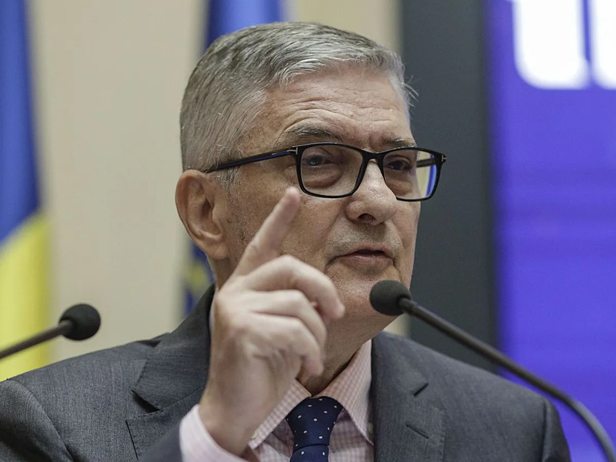Daniel Dăianu: "Românii să fie chibzuiţi cu cheltuielile, să renunţe la cele non-esenţiale"