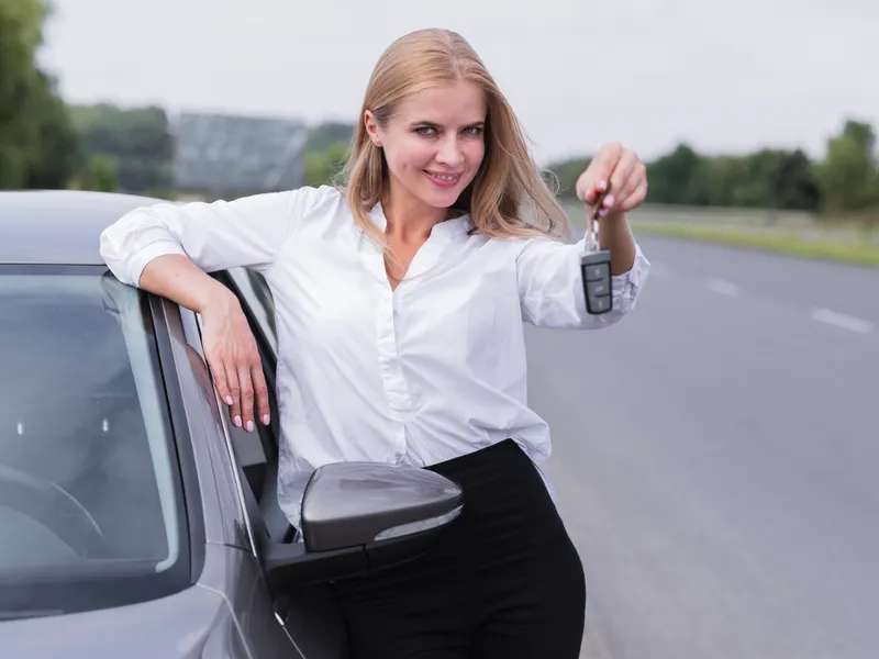 Când poate polițistul să te oprească și să îți facă un control corporal? Când poate inspecta mașina? - Foto: Freepik