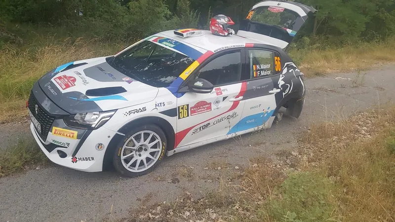 Cel de-al doilea echipaj care a reprezentat România la Roma, format din Norbert Maior și Francesca Maior, a abandonat. / Foto: Napoca Rally Academy / Facebook