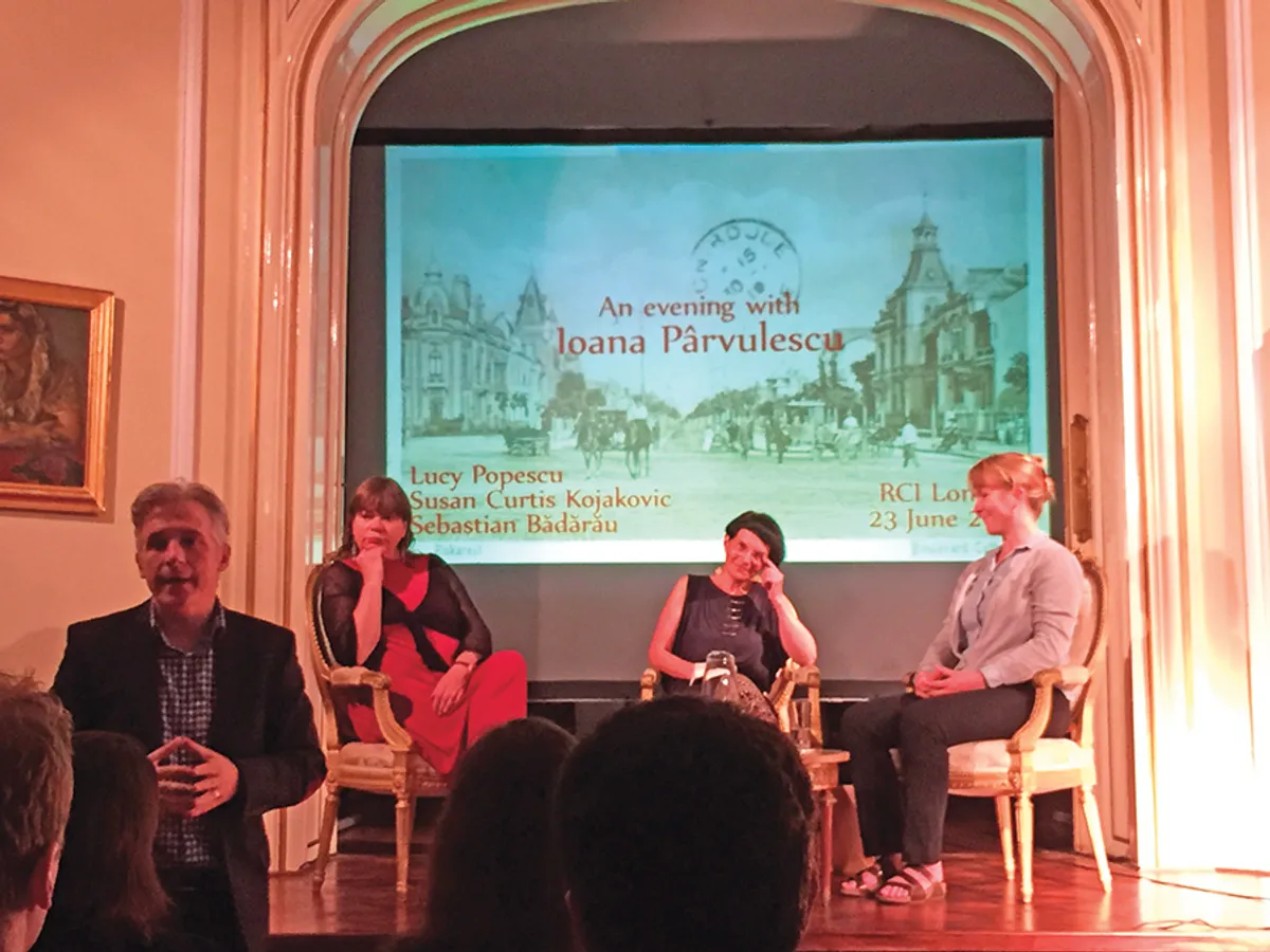 Ioana Pârvulescu, la o întâlnire cu cititorii, în Londra, în 2016