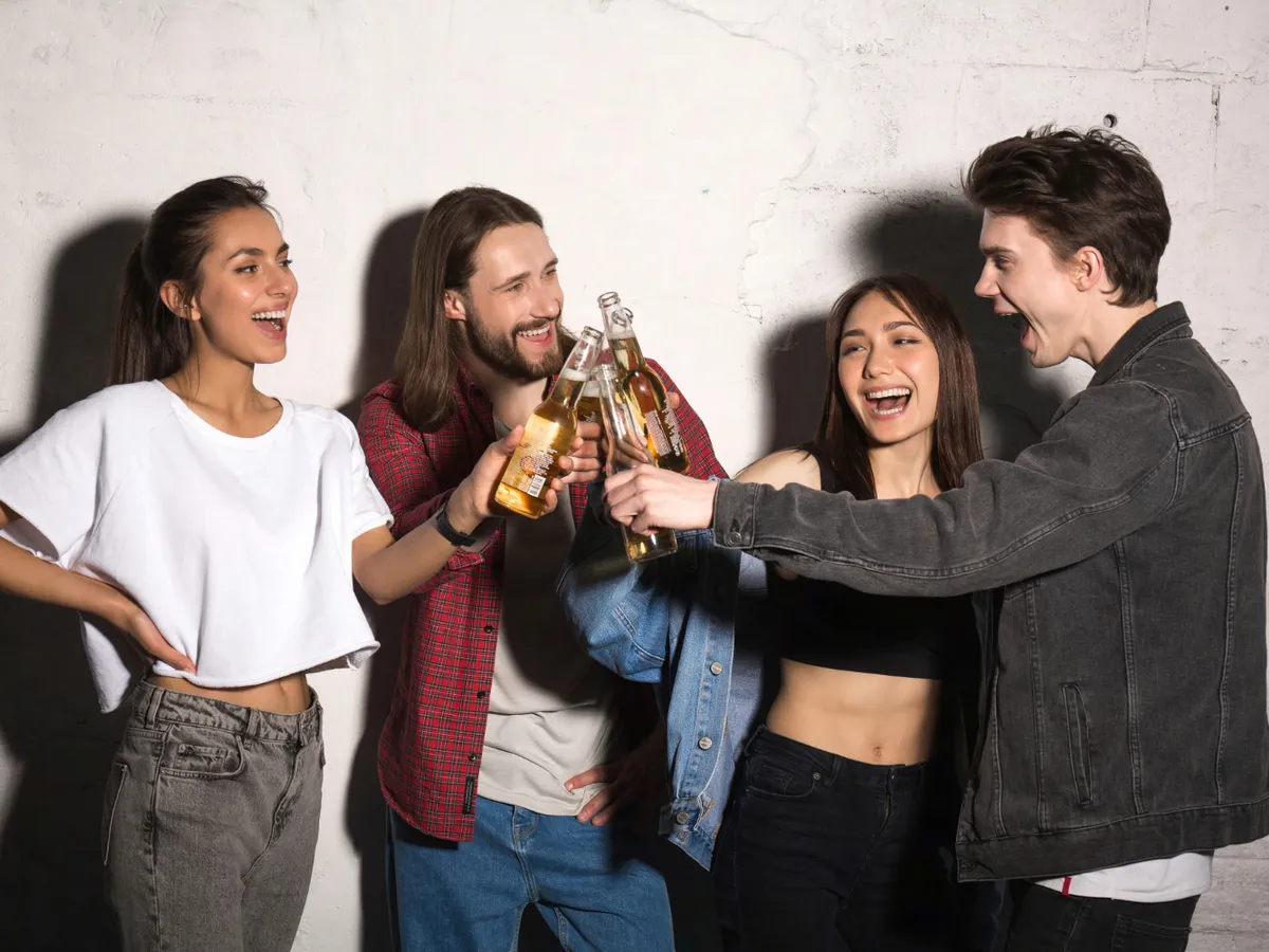 Întâlnire între prieteni - Foto: Freepik (Imagine cu rol ilustrativ)