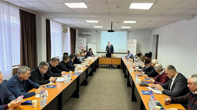 Zeci de primari ai PSDE participă la un curs organizat de PSD privind atragerea de fonduri UE. / Foto: Partidul Social Democrat European
