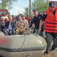 DUS CU BARCA Victor Ponta a uitat și prietenia cu Liviu Dragnea și faptul că el este cel care a propus-o ca europarlamentar pe Viorica Dăncilă