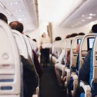 Locul din avion pe care să-l eviți întotdeauna. Secretul dezvăluit de un însoțitor de bord - Foto: Profimedia / imagine rol ilustrativ