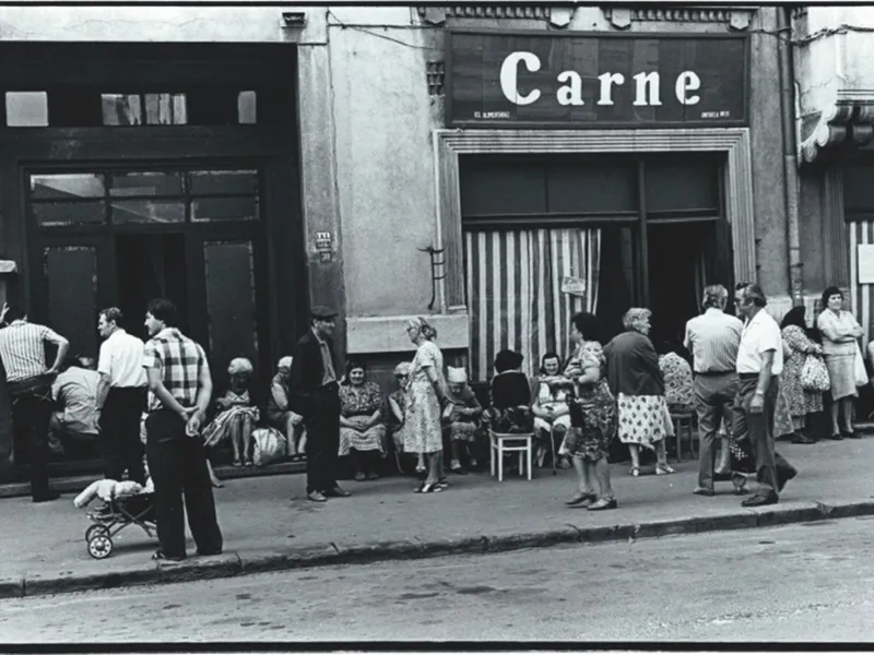 FOTO-document, pentru tinerii născuți după 1989: Ce bine se trăia în comunism în România - Foto: Andrei Pandele / Facebook