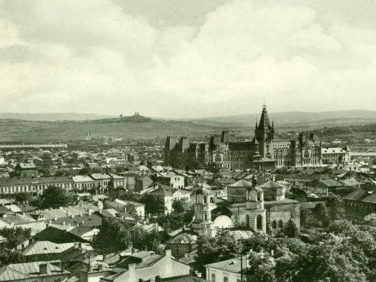 În Palatul Culturii se scuipa pe jos acum un secol: dezbatere despre igienă.