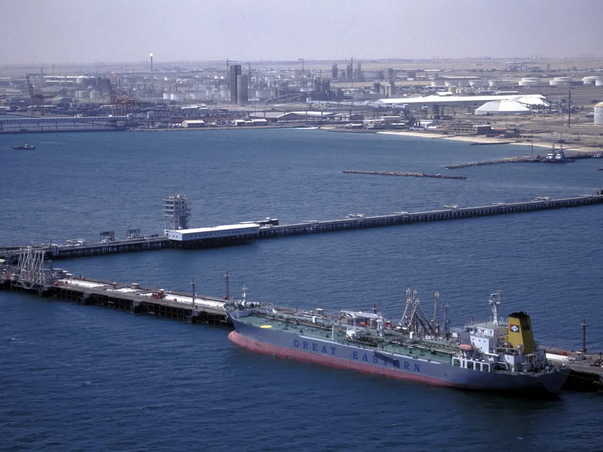 Motiv incredibil: Iranul nu poate redeschide Strâmtoarea Ormuz pentru că nu mai găsește minele plasate în zonă