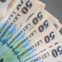 O categorie de români va câștiga cu 2.000 lei mai mult la salariu din 2024. S-a decis prin OUG - Foto: Arhivă/ Imagine cu caracter ilustrativ