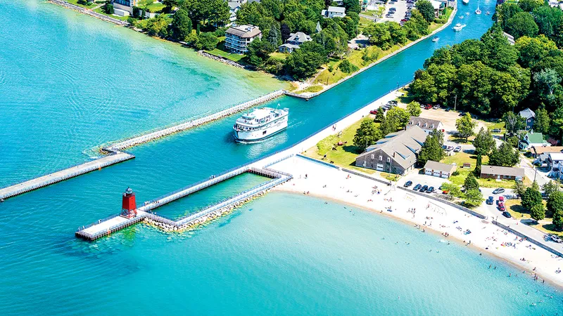Canalul Charlevoix, Michigan