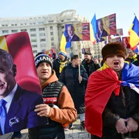 Călin Georgescu: „Analfabeții nu pot învăța pe alții alfabetul”. Votanții lui cred orice Fake news - Foto: Profimedia images