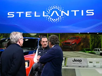 Antonio Filosa (centru) - Foto: Profimedia Images