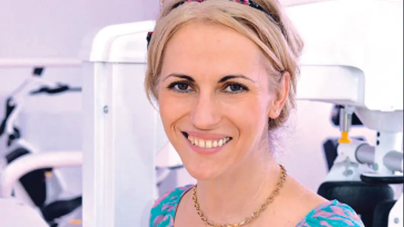Ramona Pavel Szekeres - Medic - Franța