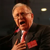 Decesul lui Ion Iliescu. Suporterii au refuzat momentul de reculegere. Unde s-a întâmplat asta? - Foto: Profimedia Images