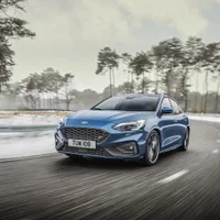 Tehnologia inovatoare anti-lag dezvoltată pe supercar-ul Ford GT și pe pick-up-ul sportiv Ford F-150 Raptor este introdusă și ea pe Focus ST.