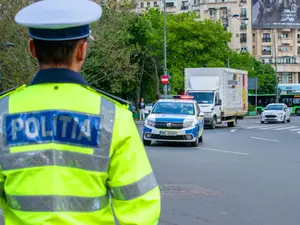 O studentă a fost arestată, după ce polițiștii au oprit-o pentru că avea folii neomologate pe mașină - Foto: Istock / imagine cu rol ilustrativ