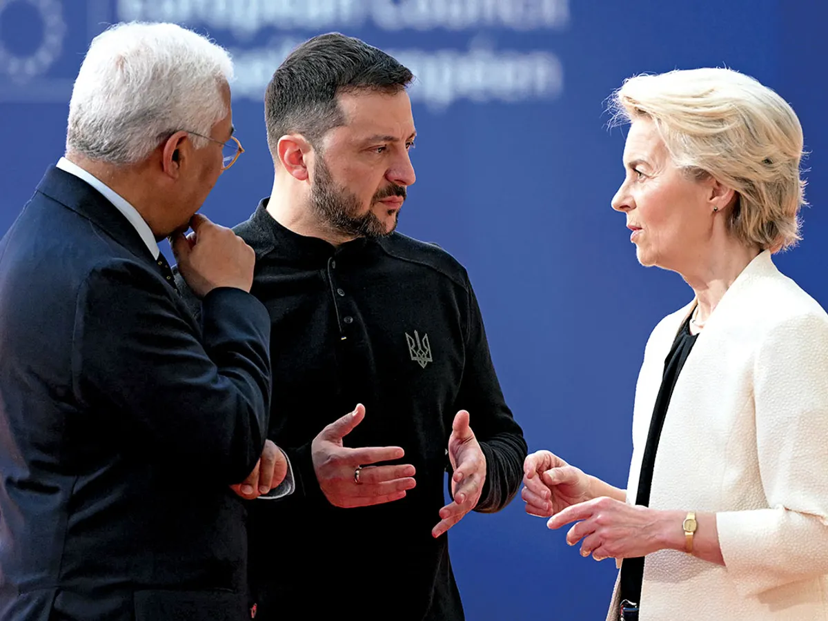 ADUNAREA SPRIJINULUI La Bruxelles, pe 6 martie, președintele Ucrainei, Volodimir Zelenski, discută despre sprijinul pentru țara sa cu lideri precum președintele Consiliului European, António Costa, și președintele Comisiei Europene, Ursula von der Leyen