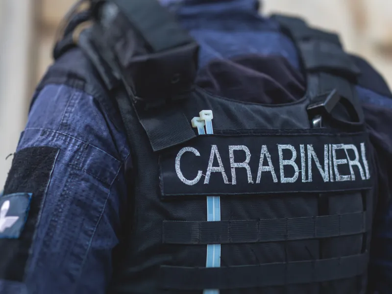Doi români jefuiți de polițiști în Italia. Au rămas fără 36.000 euro. „Mă întreba ce am ilegal” - Foto: Arhivă (imagine cu rol ilustrativ)
