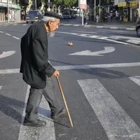 17,3% din totalul populaţiei sunt persoane peste 65 de ani, adică peste 3,8 milioane. / Foto: timesofisrael.com