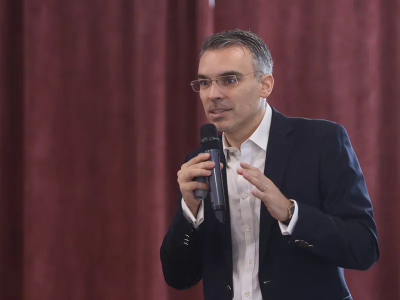 Șeful INSCOP, Remus Ștefureac, anunță că în lupta Nicușor Dan - George Simion a învins democrația - Foto: INQUAM PHOTOS / George Călin