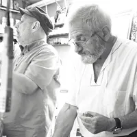 EXEMPLU Daniel Vighi (stânga) și Viorel Marineasa, în filmul „Porția  de libertate”, lansat în 2018